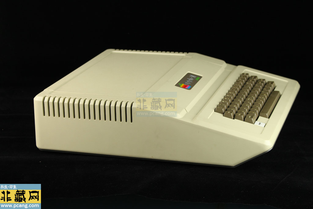 APPLE II PLUS