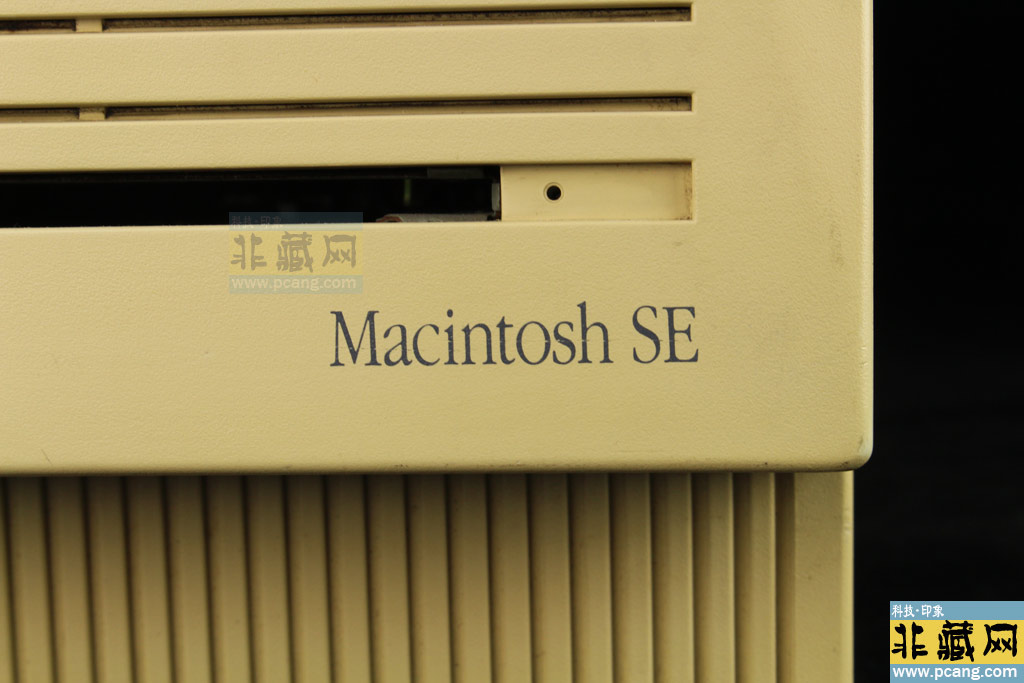 APPLE Macintosh SE