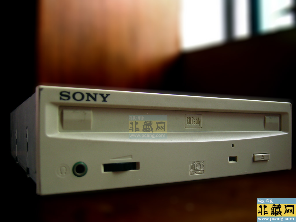 SONY CDU928E