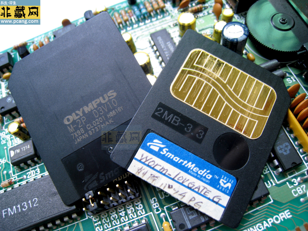 OLYMPUS 2M SM CARD 